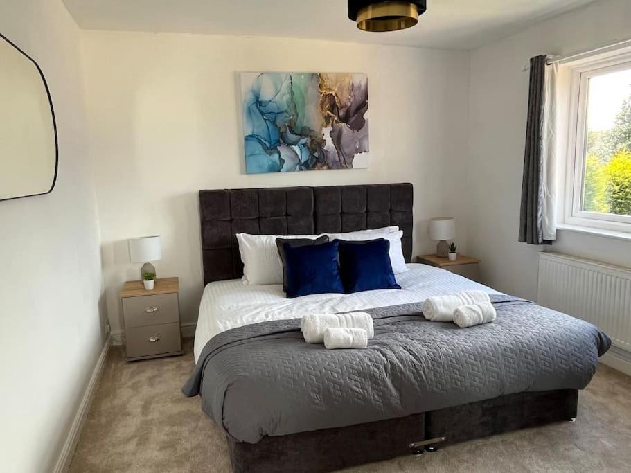 Вилла Modern 4-Bed House With Garden & Parking Ковентри Экстерьер фото